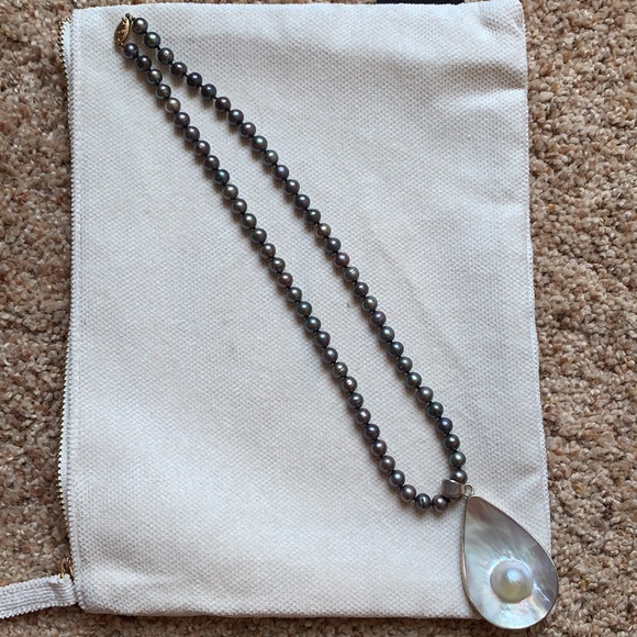 Dark Pearl Necklace Set - Picture 6 of 7